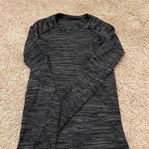 Lululemon swiftly tech